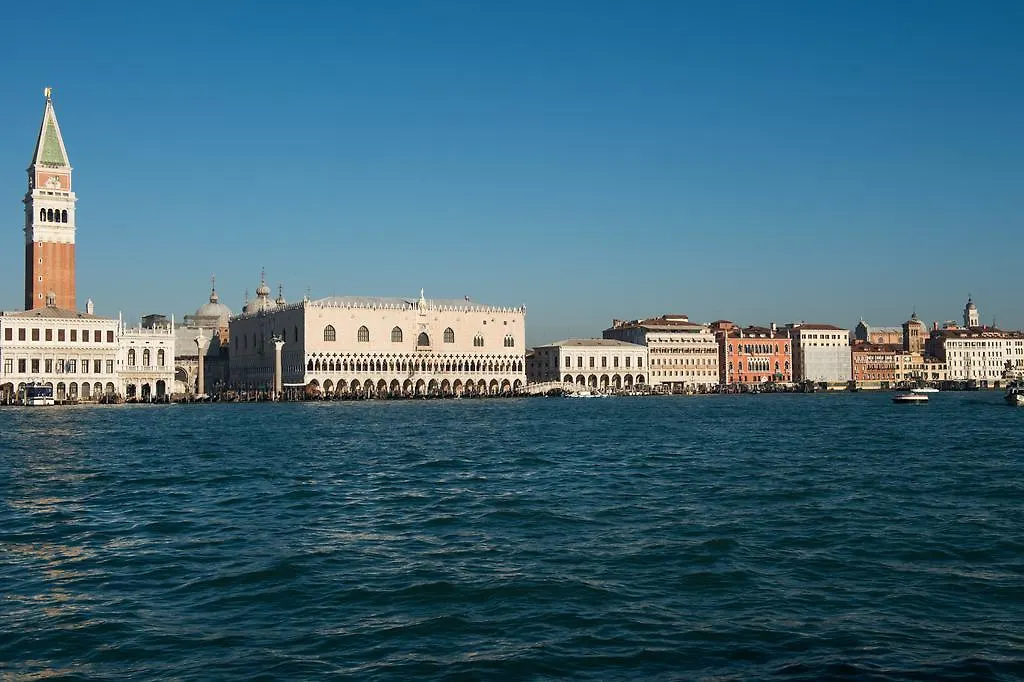 Apartment Residenza Giudecca Molino Stucky Venice