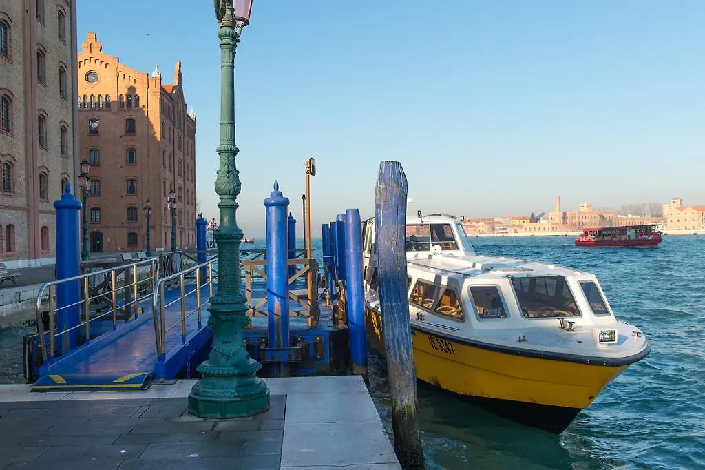 Residenza Giudecca Molino Stucky Venice 0*,  Italy