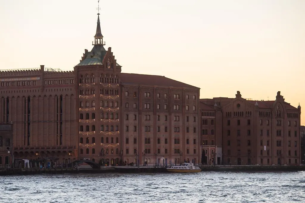 Apartment Residenza Giudecca Molino Stucky Venice