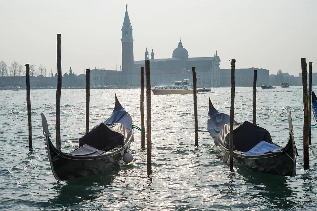 Apartment Residenza Giudecca Molino Stucky Venice